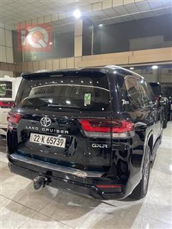 تۆیۆتا لاند کروزەر